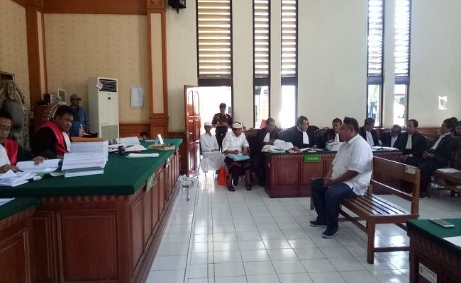 heboh-muncul-tandatangan-cek-palsu-di-persidangan-eks-wagub-sudikerta