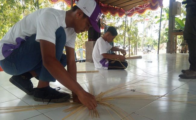 kini-hidup-mandiri-andalkan-produk-jamu-kerajinan-tangan-dan-tenun