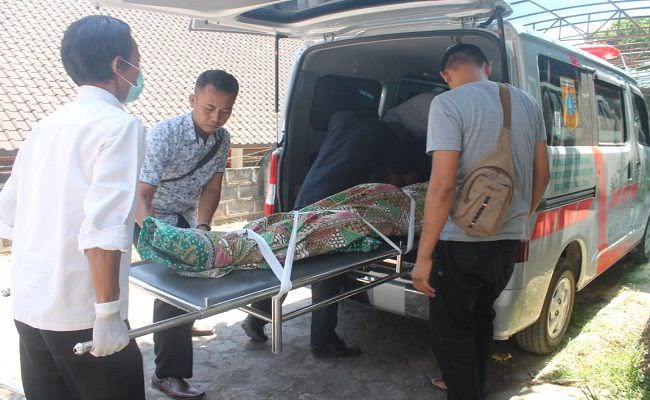pelajar-smk-tewas-dengan-headset-masih-di-telinga-orangtua-syok-berat