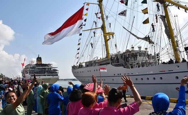tinggalkan-bali-kri-bima-suci-tuntaskan-pelayaran-menuju-australia