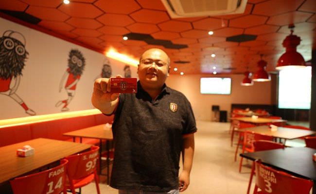 bank-ina-rilis-kartu-debit-bali-united-ini-manfaatnya-untuk-suporter