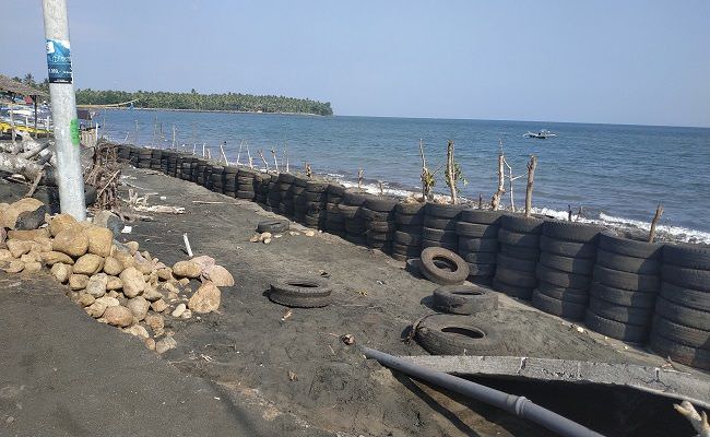parah-setahun-daratan-di-pesisir-jembrana-bali-berkurang-3-meter