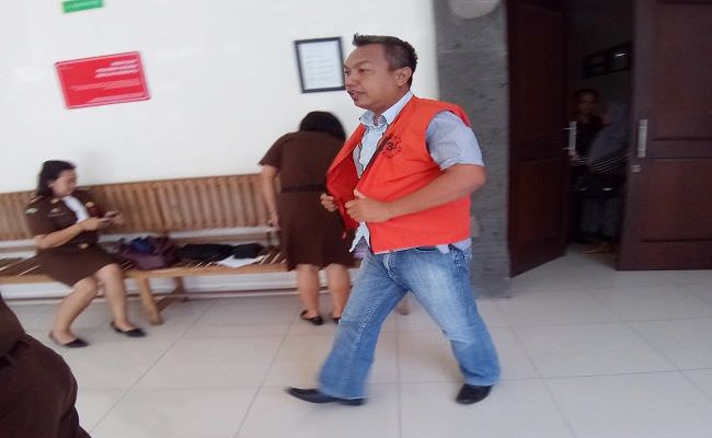 baru-dilantik-langsung-dicopot-jadi-perbekel-ashari-diganjar-15-bulan
