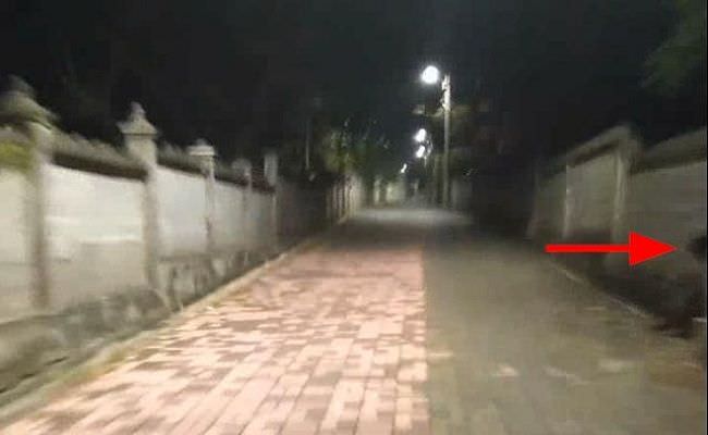 heboh-video-diduga-penampakan-sosok-hantu-wanita-di-setra-cina-mumbul