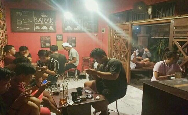 jadi-tongkrongan-anak-anak-millenial-harus-rajin-bikin-inovasi-produk