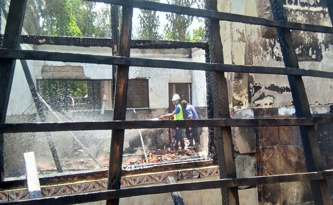 liburan-sekolah-bangunan-gedung-sd-negeri-3-patas-ludes-terbakar