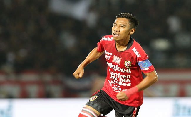 masuk-nominasi-pemain-terbaik-si-raja-bola-mati-fadil-sausu-kaget
