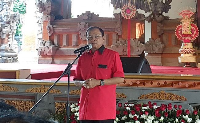 pangkas-dana-hibah-dprd-koster-fokus-tata-kawasan-suci-pura-besakih