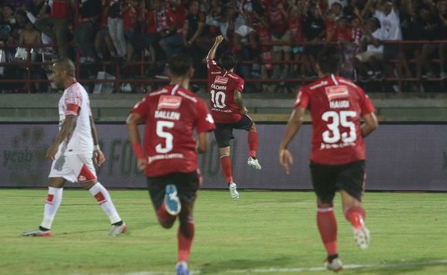 prediksi-bali-united-vs-arema-fc-misi-sulit-sang-juara-liga-1-2019