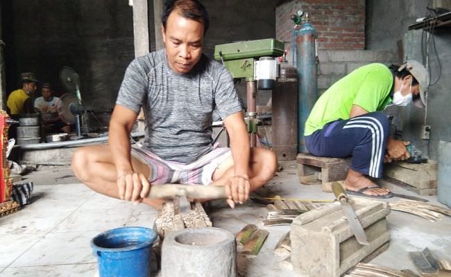 campur-emas-agar-metaksu-satu-gong-kebyar-butuh-350-kg-perunggu