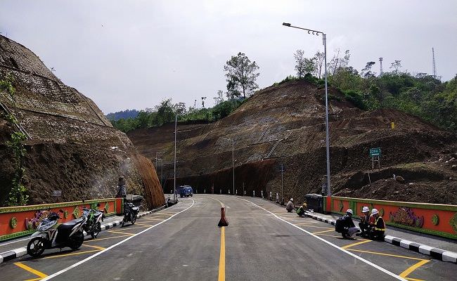 hindari-bandara-baru-sepi-kaji-bangun-jalur-kereta-dan-jalan-raya
