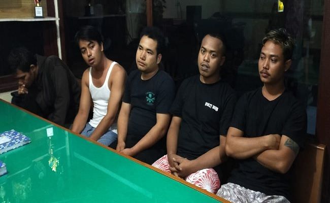 ribut-malam-tahun-baru-lempari-rumah-warga-5-pemuda-diamankan