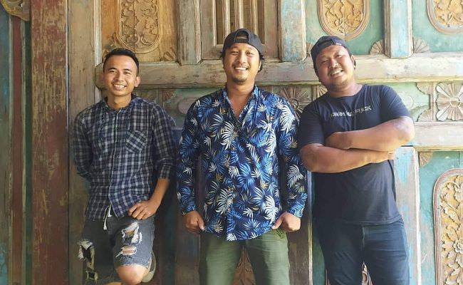 nyi-pelet-berdusta-kritik-pemuda-yang-malas-ke-banjar