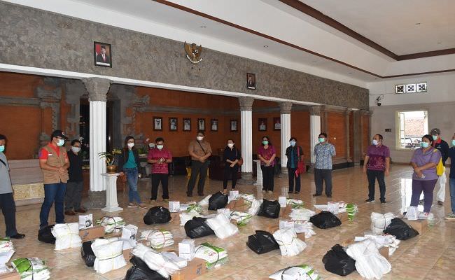 masuk-daerah-transmisi-lokal-di-bali-tim-medis-puskesmas-disuplai-apd