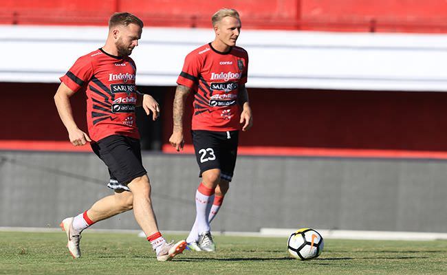 terungkap-melvin-pilih-main-di-bali-united-karena-faktor-vdv