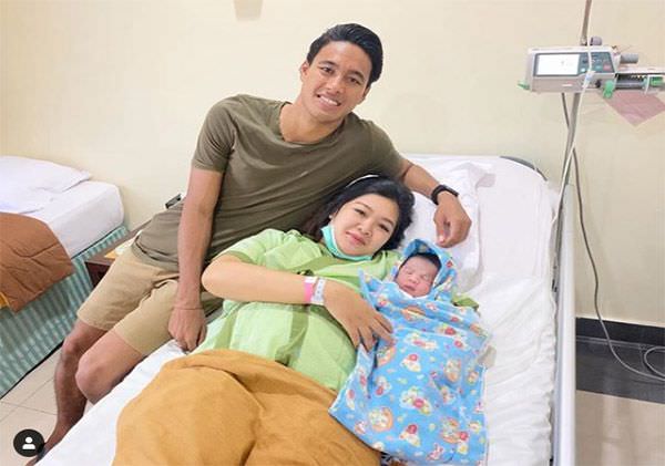 andhika-nikmati-peran-jadi-papa-muda-sering-terbangun-subuh-subuh