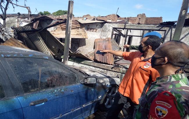 enam-rumah-dinas-di-asrama-tni-sudirman-hangus-terbakar