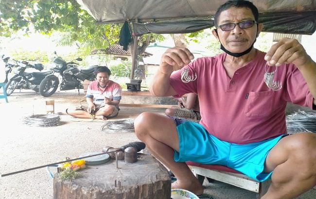 geluti-bisnis-kail-sebulan-terima-order-12-ribu-biji-mata-pancing