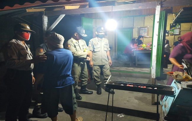 klaim-sudah-new-normal-pemilik-warung-marah-marah-saat-diminta-tutup