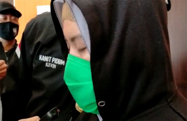 parah-tak-pernah-dibegal-tertunduk-malu-mahasiswi-cantik-minta-maaf
