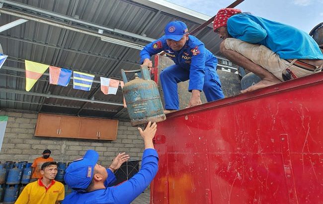 selundupkan-700-tabung-lpg-12-kg-sopir-truk-dikeler-ke-polair-benoa