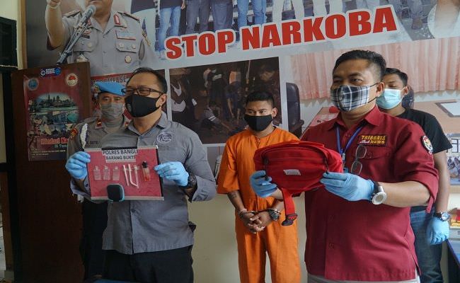 sembunyikan-paket-sabu-di-rumah-sopir-truk-di-bangli-diciduk