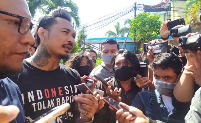 berkas-dilimpahkan-ke-kejati-bali-jrx-sid-terancam-6-tahun-penjara