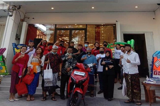 gesits-motor-listrik-karya-anak-bangsa-hadir-di-bali-segini-harganya