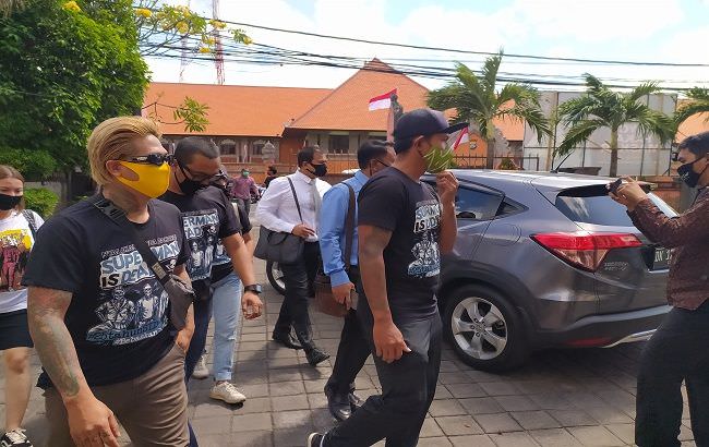 news-update-dalami-kasus-jrx-sid-polda-bali-periksa-boby-dan-eka-sid