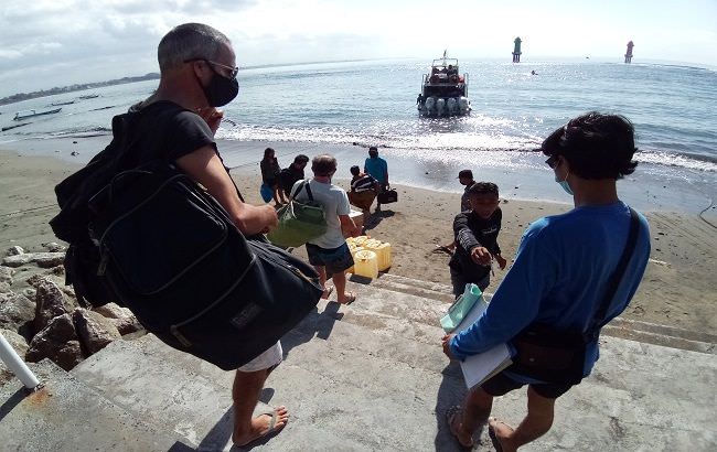 tunda-turis-asing-masuk-bali-hingga-akhir-tahun-ini-alasan-koster