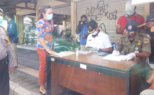 aduh-nyetir-tak-pakai-masker-anggota-dprd-dari-pdip-terjaring-razia