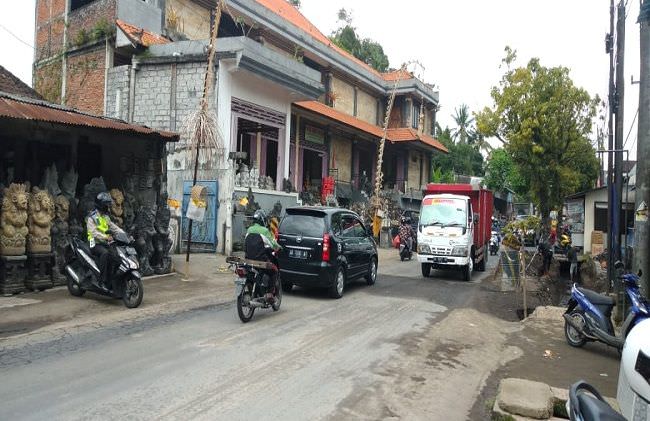 ditutup-dua-hari-jalan-semebaung-bedulu-gianyar-akhirnya-dibuka