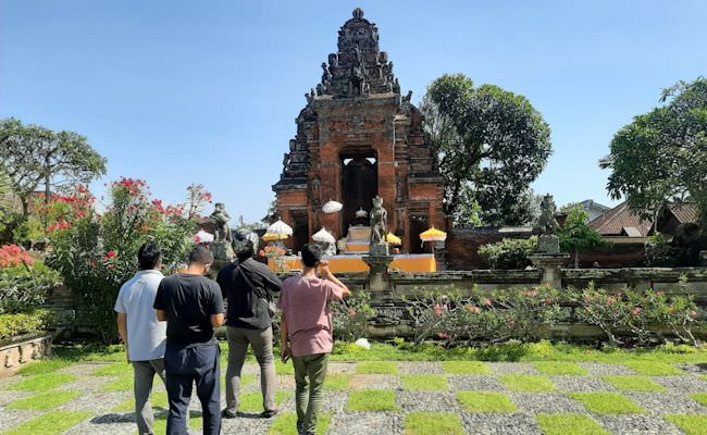 gapura-kertha-gosa-miring-bupati-klungkung-tunggu-hasil-kajian-bpcb