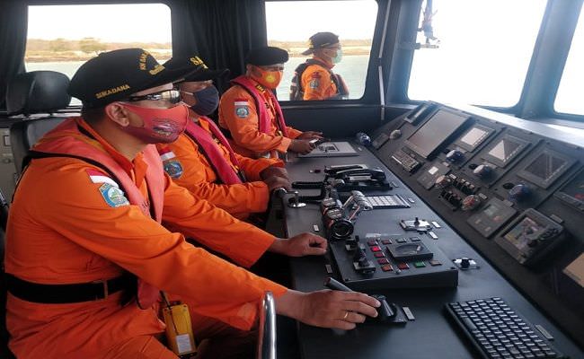 tragis-dihantam-ombak-kapal-karam-dan-pastikan-11-temannya-tenggelam