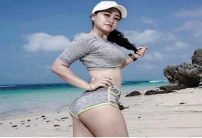 akun-bidan-cantik-tewas-mendadak-melonjak-reaksi-netizen-menyengat
