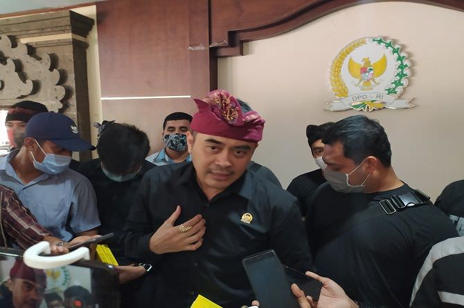 dalami-laporan-awk-dianiaya-pendemo-besok-polda-panggil-tiga-saksi