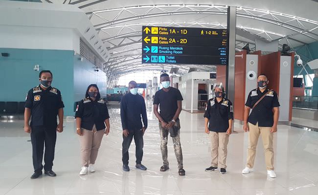 overstay-empat-warga-negara-asing-diusir-dari-bali