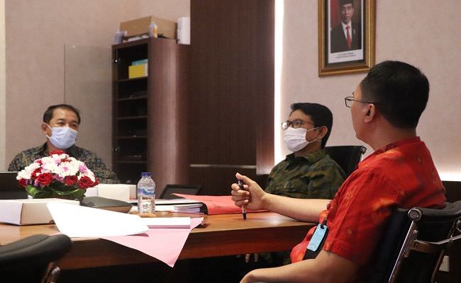 sekda-adi-arnawa-ikuti-rapat-pokja-apkasi-ke-2-secara-virtual