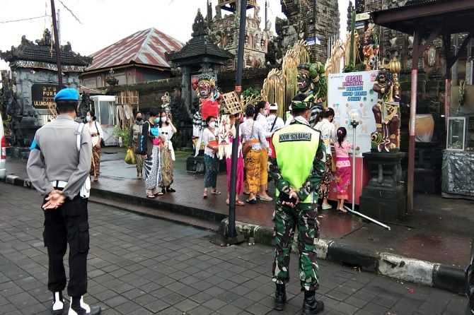 hari-terakhir-libur-nataru-pura-dan-tempat-wisata-ramai-wisatawan