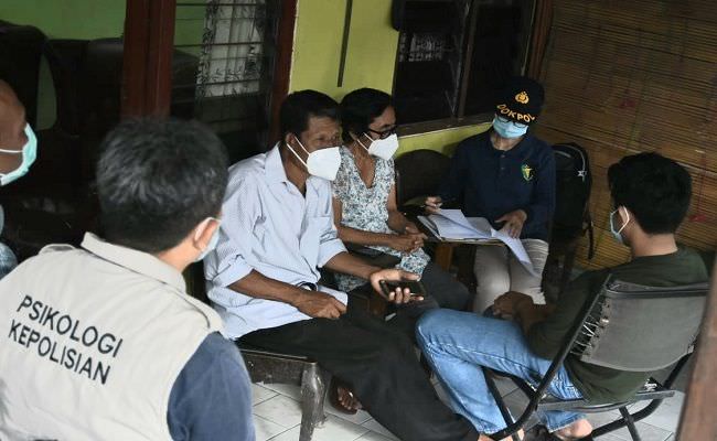 orang-tua-berharap-jasad-pramugari-mia-segera-ditemukan-meski-tak-utuh