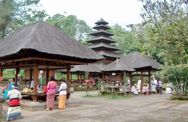 6-pura-kuno-di-tabanan-kini-berstatus-situs-cagar-budaya