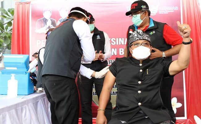 akhir-februari-juli-vaksinasi-aparat-negara-warga-setelah-itu