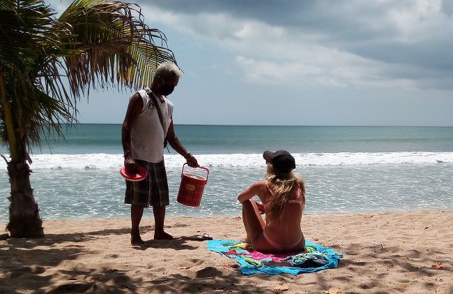 gaet-turis-asing-masuk-bali-badung-usulkan-vaccin-based-tourism