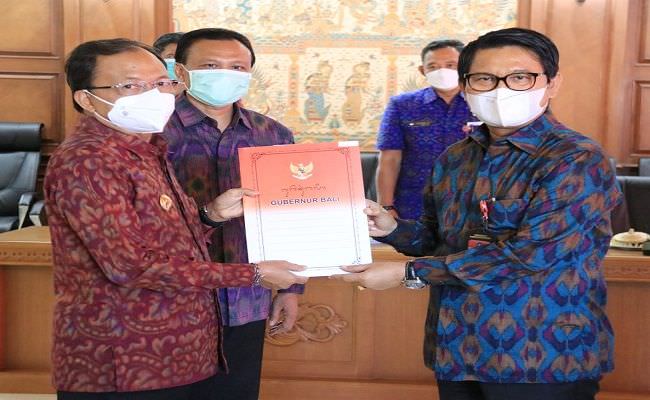 sekda-adi-arnawa-resmi-ditunjuk-sebagai-plh-bupati-badung