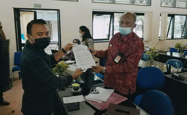 walhi-bali-terobos-rapat-soal-proyek-bakar-sampah-karena-tak-diundang