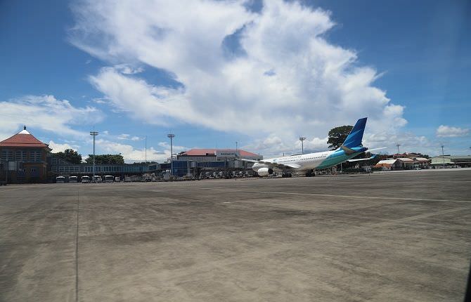 11-pesawat-menginap-di-bandara-ngurah-rai-selama-nyepi