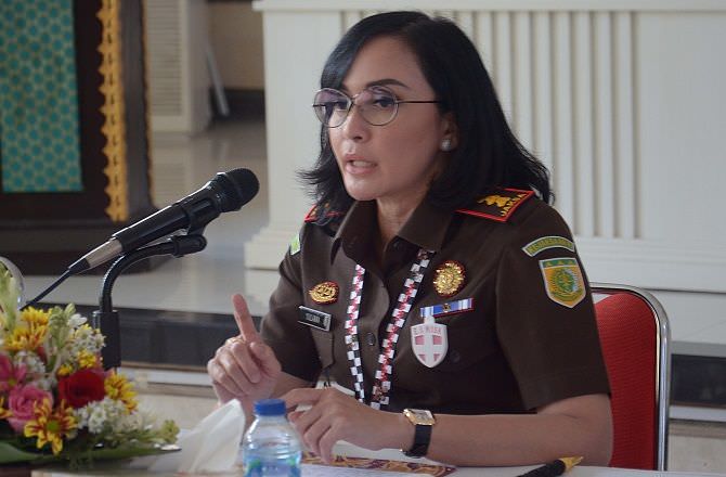 baru-dilantik-jaksa-cantik-ini-janji-seret-pelaku-korupsi-di-denpasar