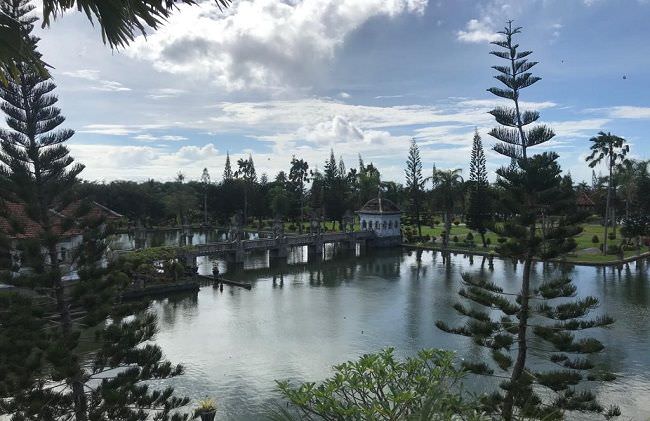 buntut-ppkm-mikro-pemasukan-taman-ujung-hanya-ratusan-ribu