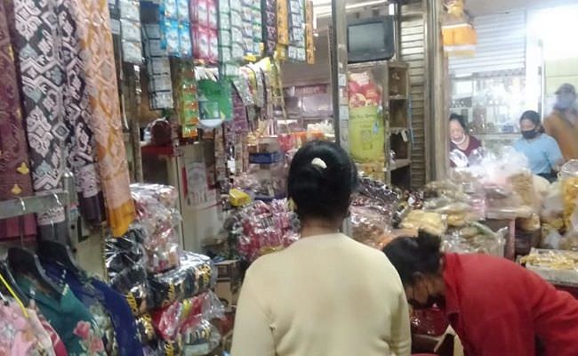 heboh-dua-toko-sembako-di-pasar-kreneng-denpasar-dibobol-maling
