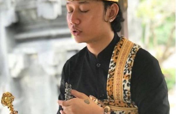 live-kasus-dulang-di-ig-netizen-salfok-dengan-sulinggih-ida-mas-dalem